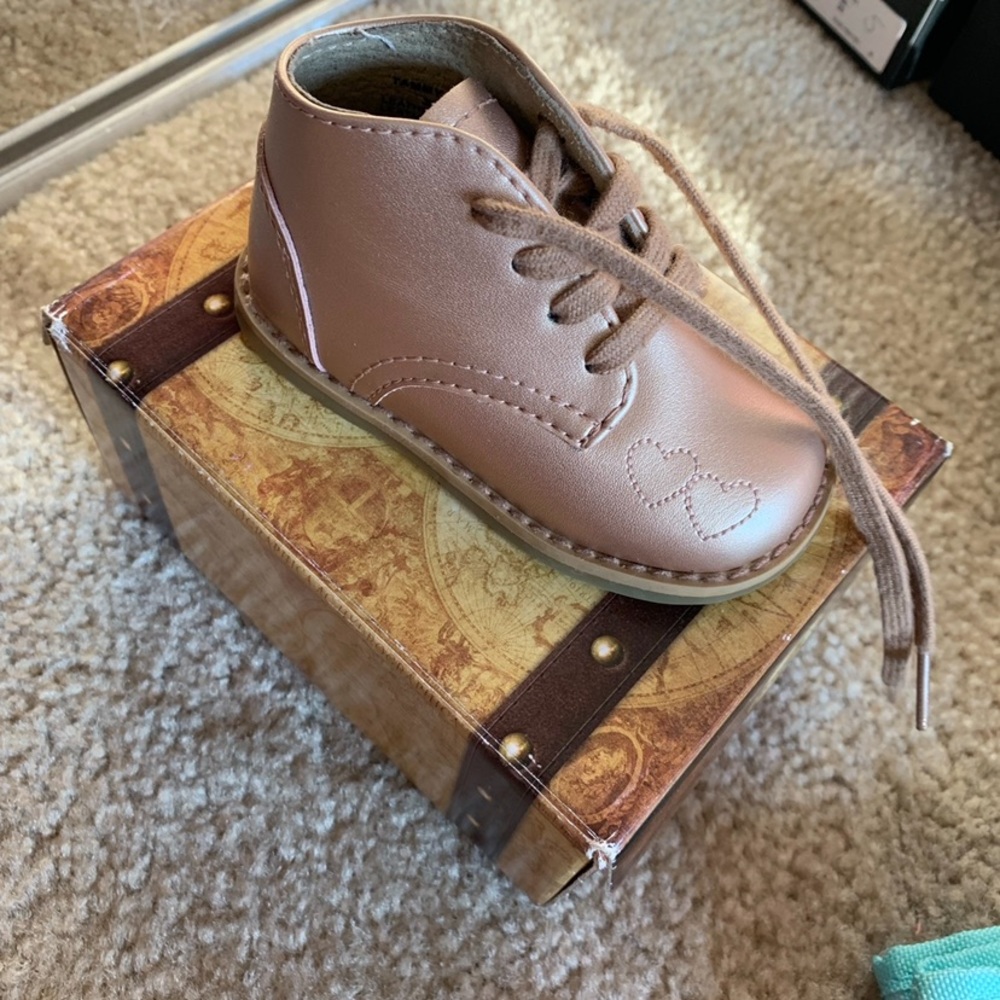 FootMates Walking shoes